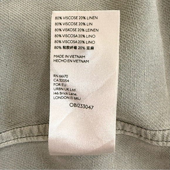 Anthropologie Pilcro Deanne Moss Tiered
Mini Button Front Shirtdress Small - Picture 15 of 16